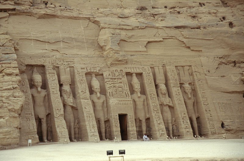 Makadi Bay Excursion to Luxor & Abu Simbel in Two Days