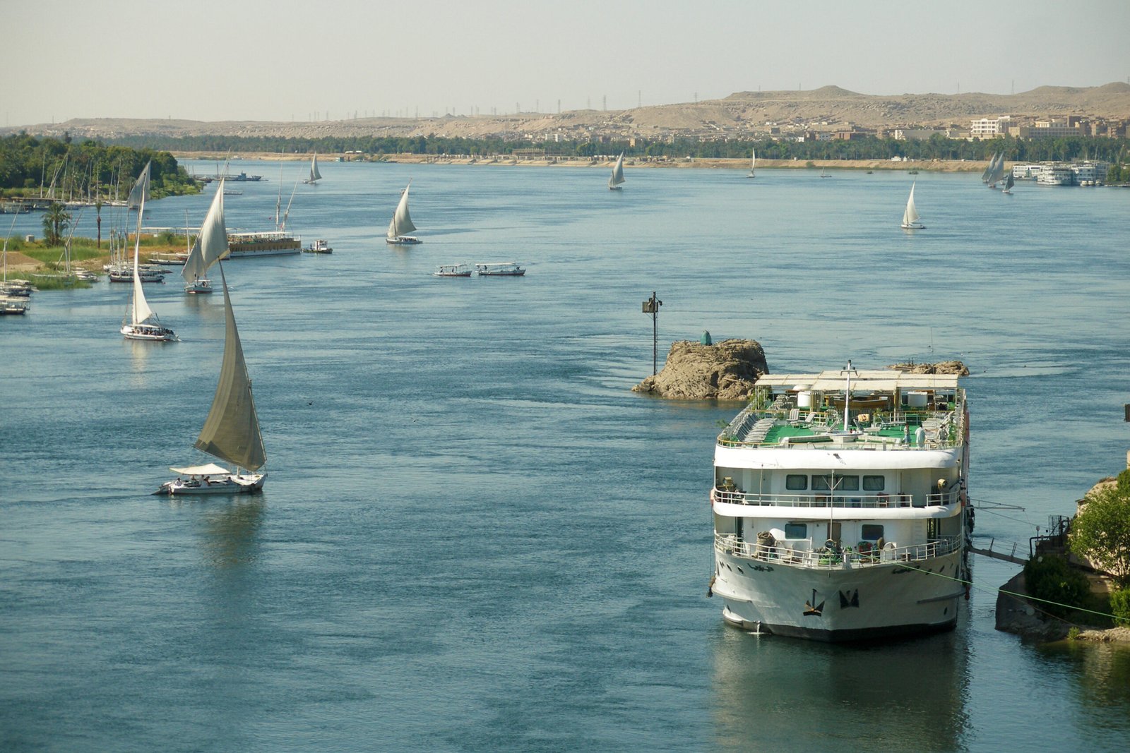 8 Days Luxury Cairo and Dahabiya Nile Cruise Tour
