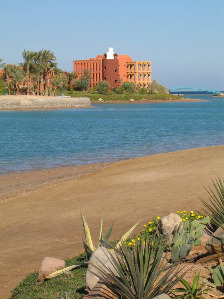 6 Days Cairo and Hurghada Solo Woman Tour
